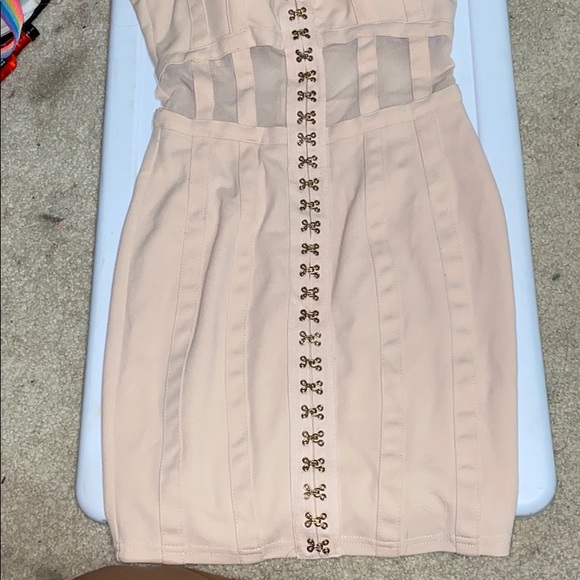 Body con fashion nova dress - Picture 2 of 3